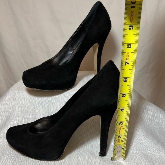 Bakers Avery Black Suede Pumps - Size 8.5 - Picture 4 of 7